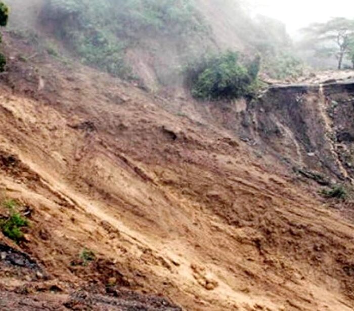 कास्कीमा पहिरोले पुरिँदा सात जनाको मृत्यु 