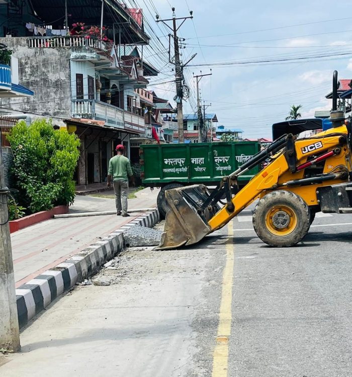 भरतपुर महानगरले त्रिचोक- बुद्धचोक सडकको दुईतर्फी र्‍याम्प भत्कायो