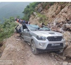 पाल्पामा गुडिरहेको जीपमा ढुंगा खस्दा तीनको मृत्यु