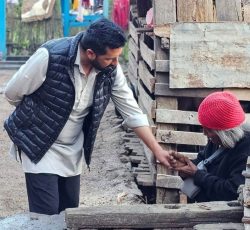 जनताको घरदैलोमा रवि, इच्छाकामना पुगेर लेखे यस्तो